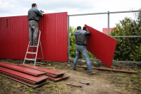 Демонтаж старого забора